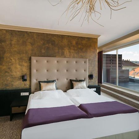 Corso Hotel Pécs Kültér fotó