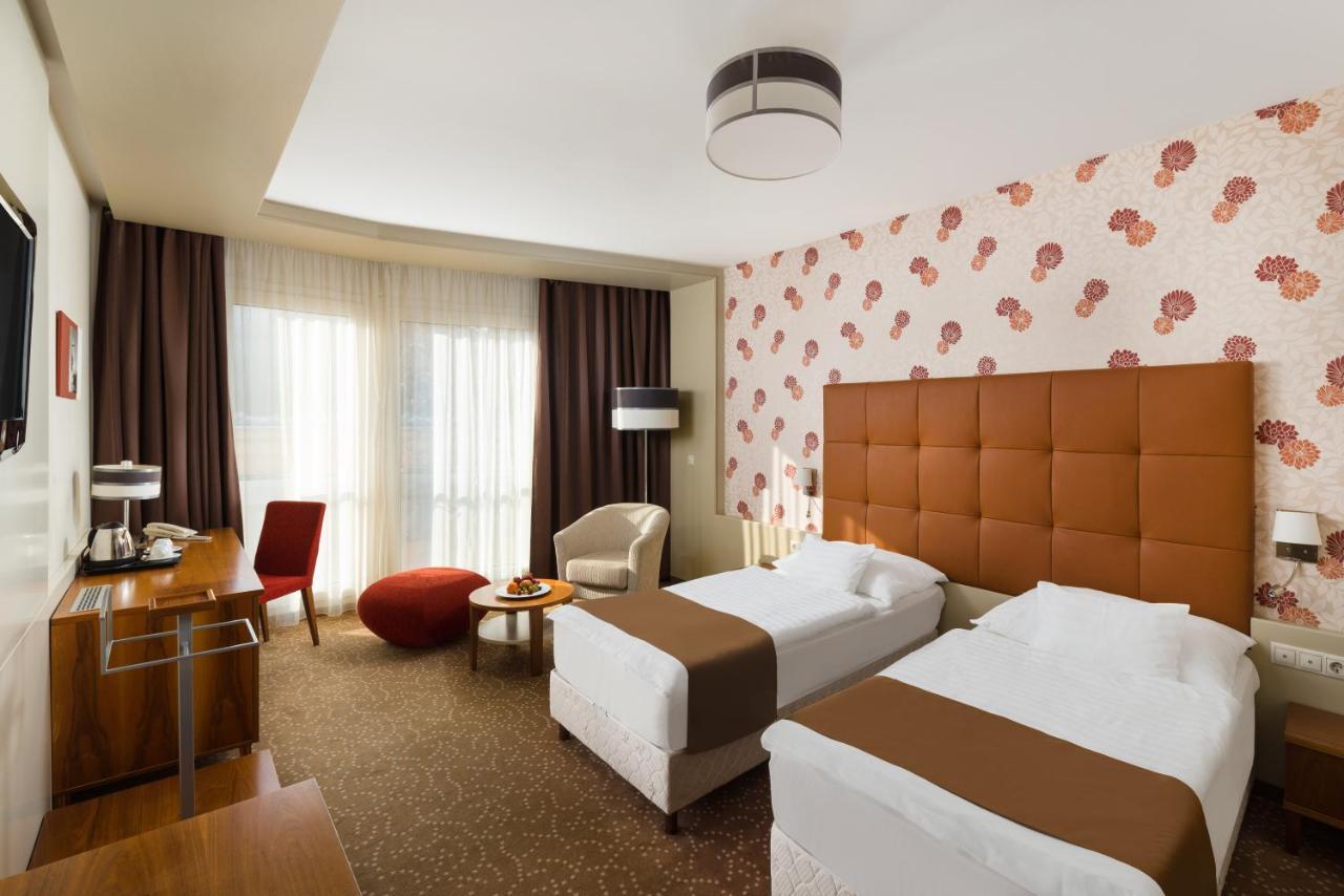 Corso Hotel Pécs Kültér fotó