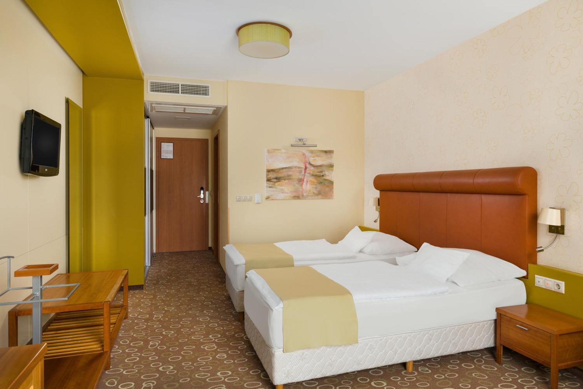 Corso Hotel Pécs Szoba fotó